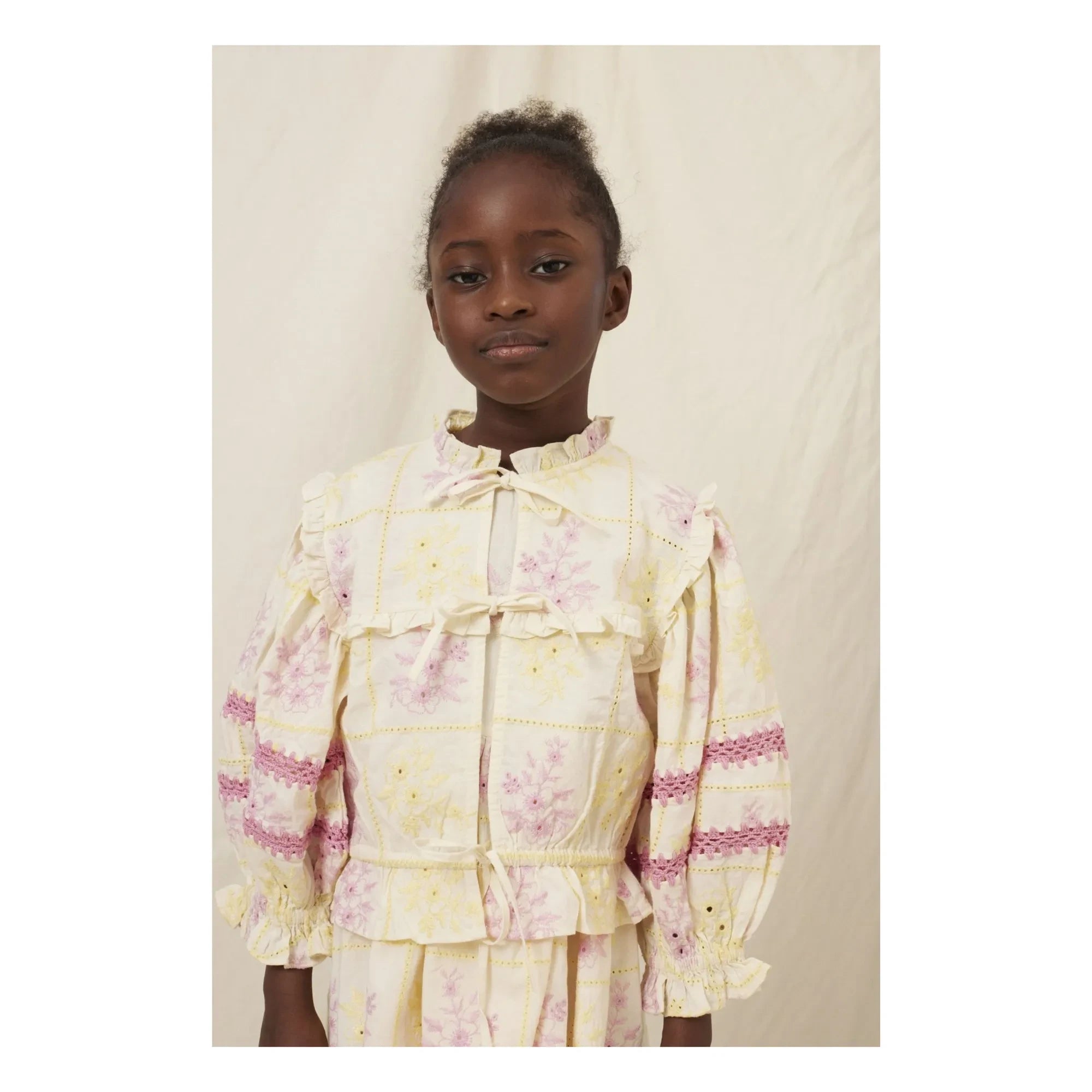 Bebe Organic - Blusa bordada Alba | Amarillo