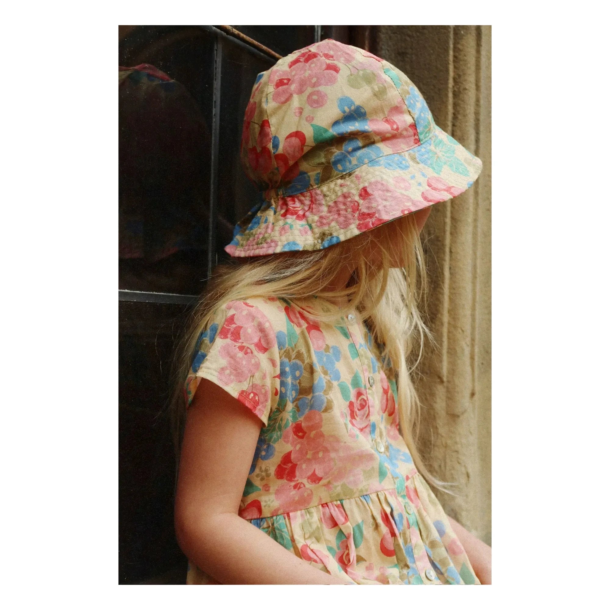 Konges Sløjd - Gorro de algodón orgánico Pacey con estampado floral | Beige