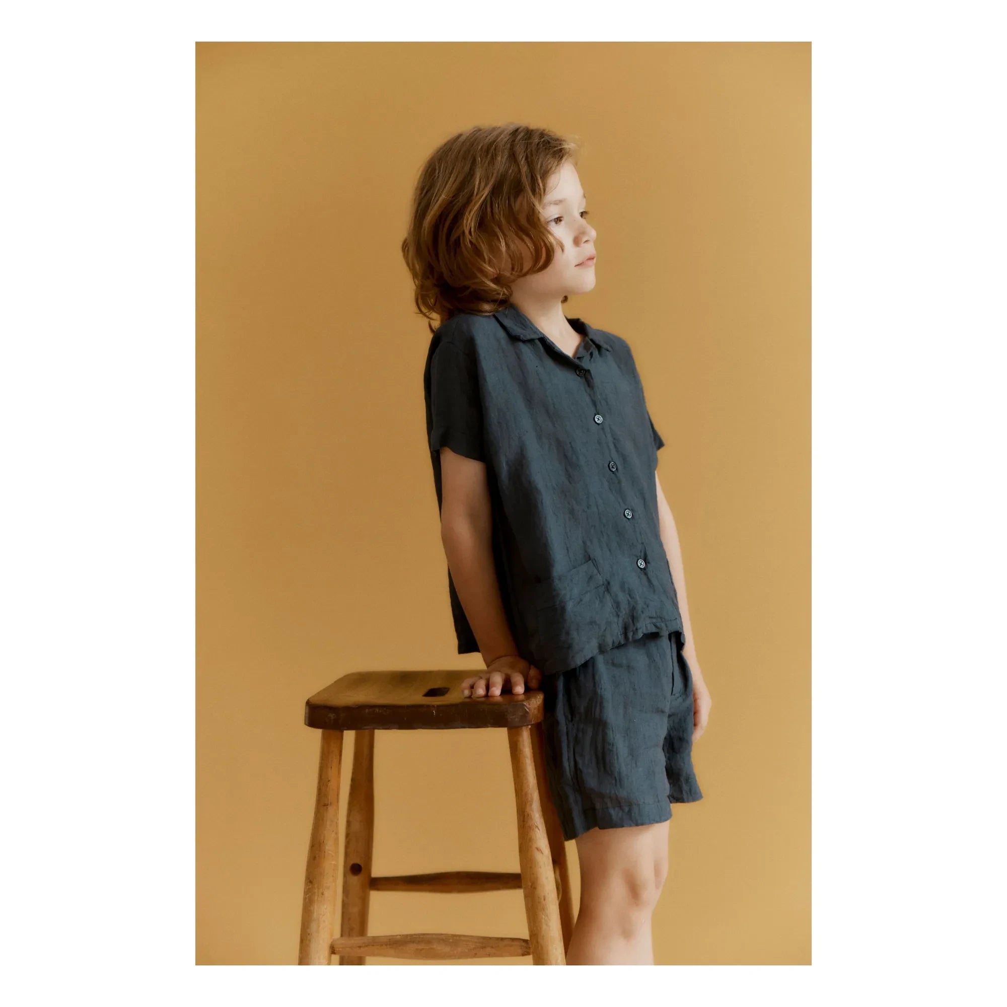 Caramel - Conjunto de camisa y shorts de lino y bambú | Azul Abismo