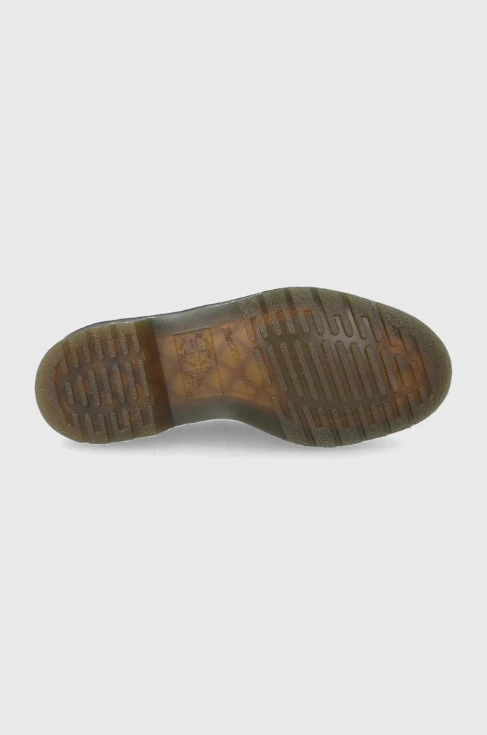 Mocasín de cuero con pespuntes amarillos Adrian de Dr. Martens