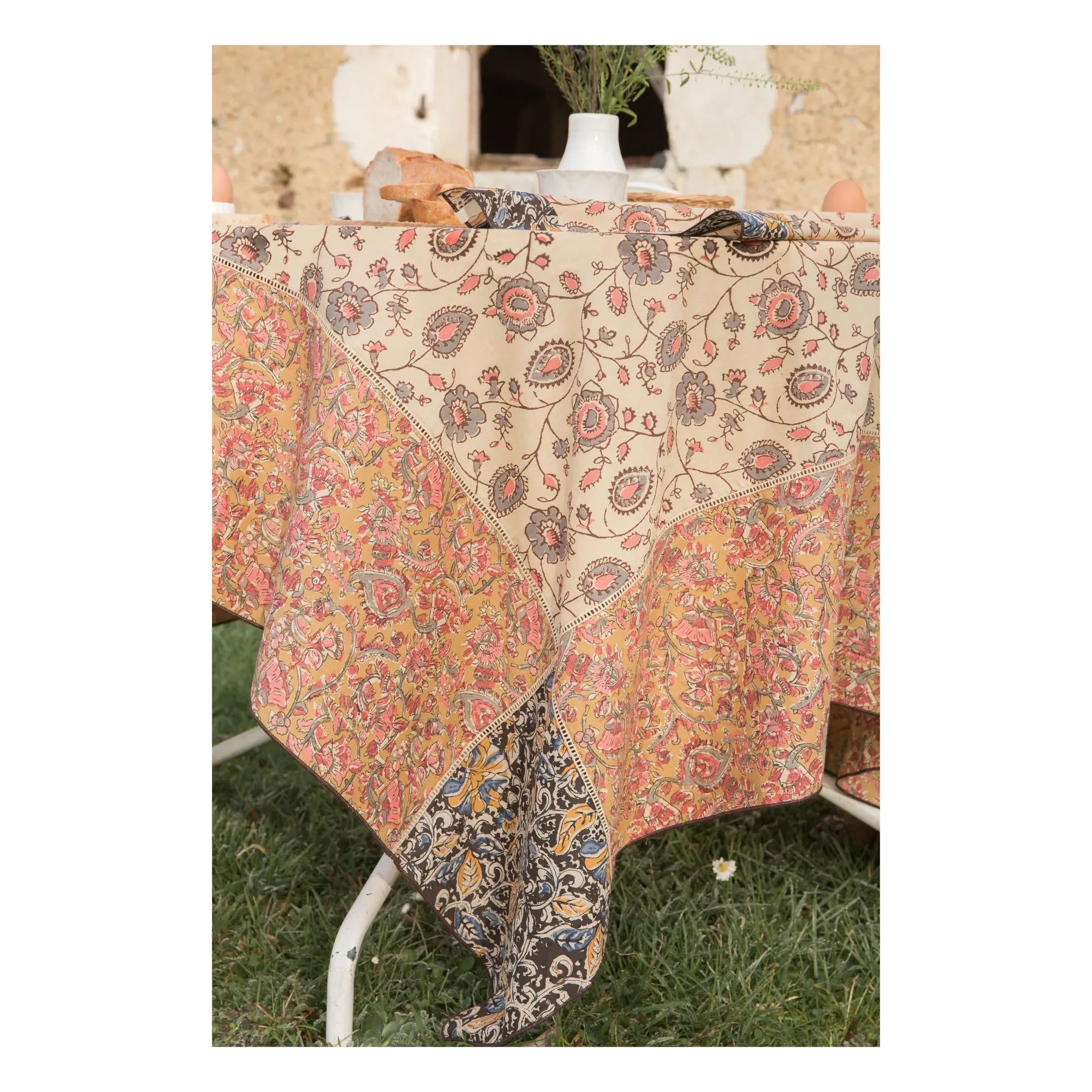 Louise Misha - Mantel de algodón orgánico Carla | Crema