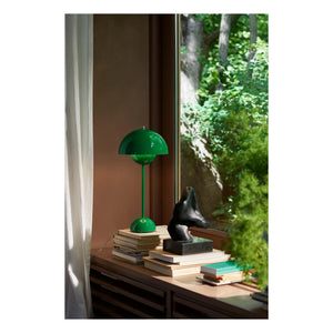 & Tradition - Lámpara de mesa Flowerpot VP3 - Verner Panton, 1969 | Verde