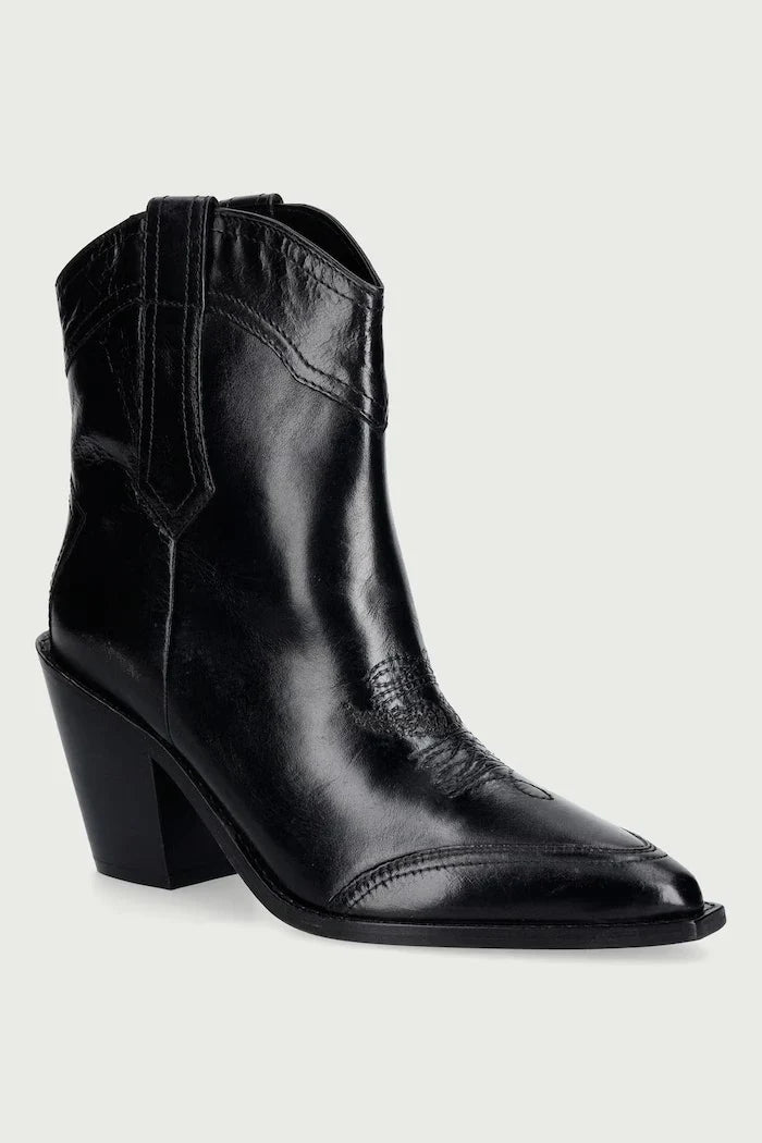 Botines de piel Cara Spazzo para mujer