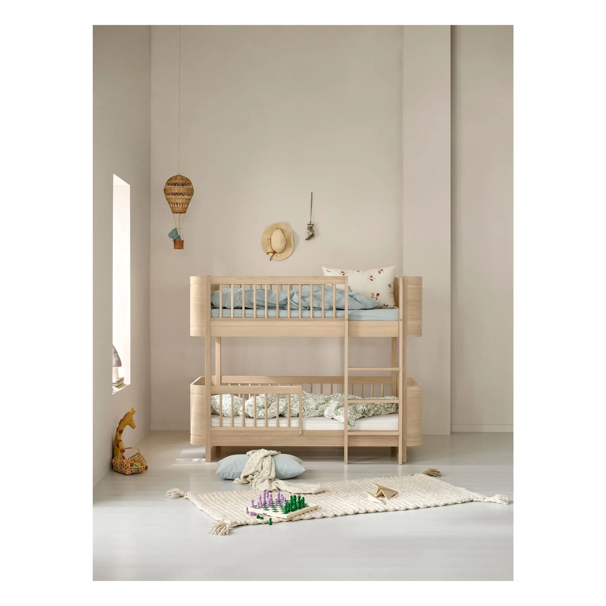 Oliver Furniture - Mini+ dönüştürme kiti, orta-yüksek loft yataktan orta-yüksek ranza yatağa | Meşe