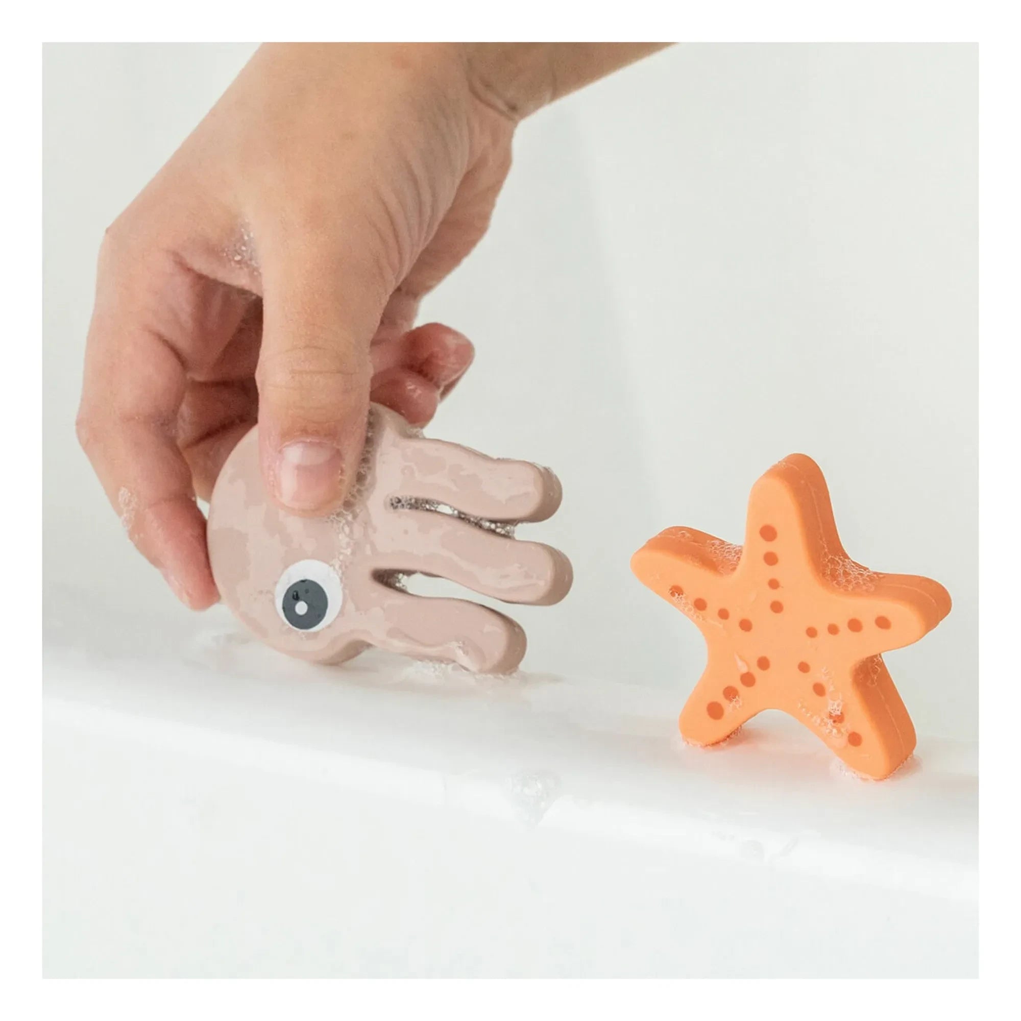 Done by deer - Amigos del mar juego de pesca de baño