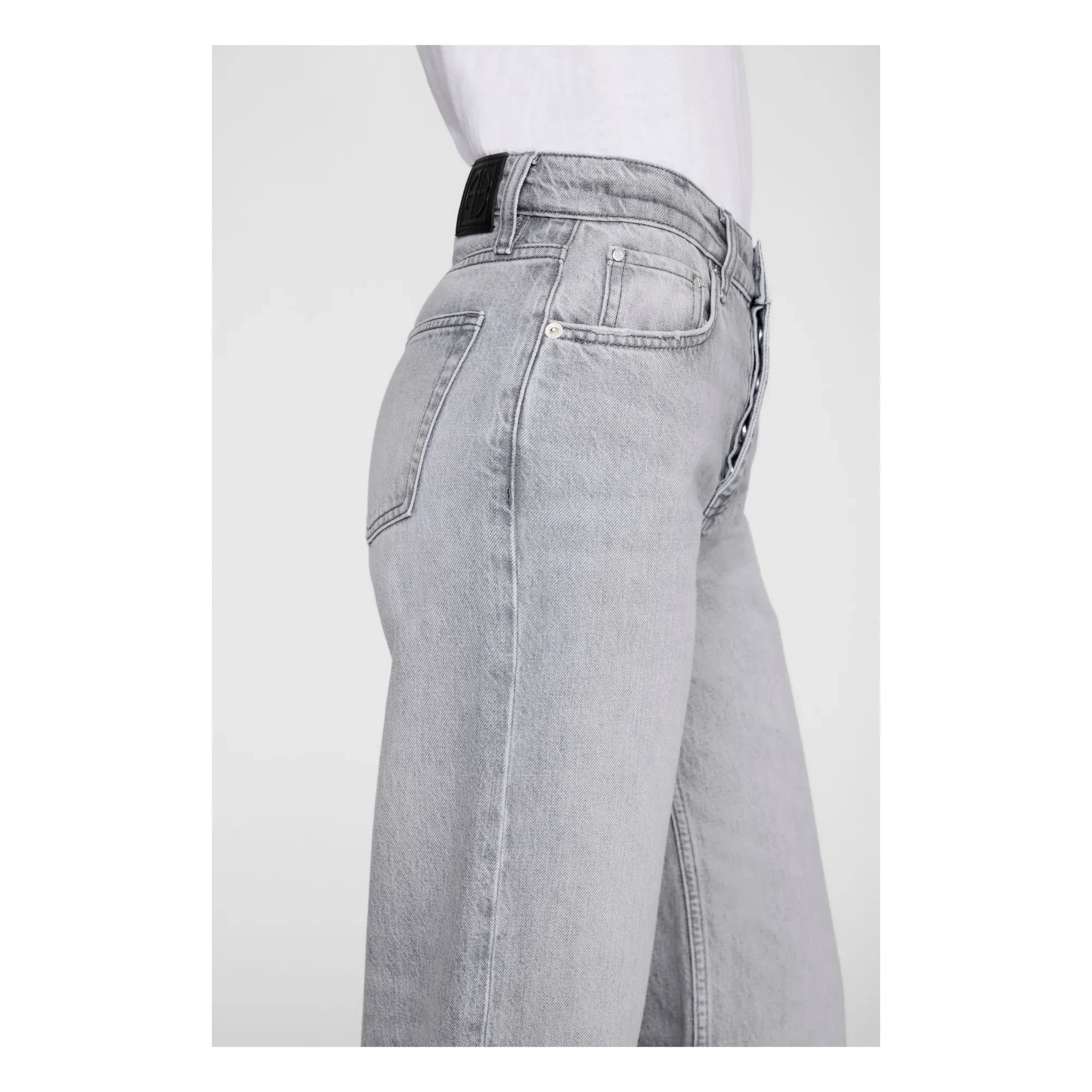 Anine Bing - Jean Hugh | Gris