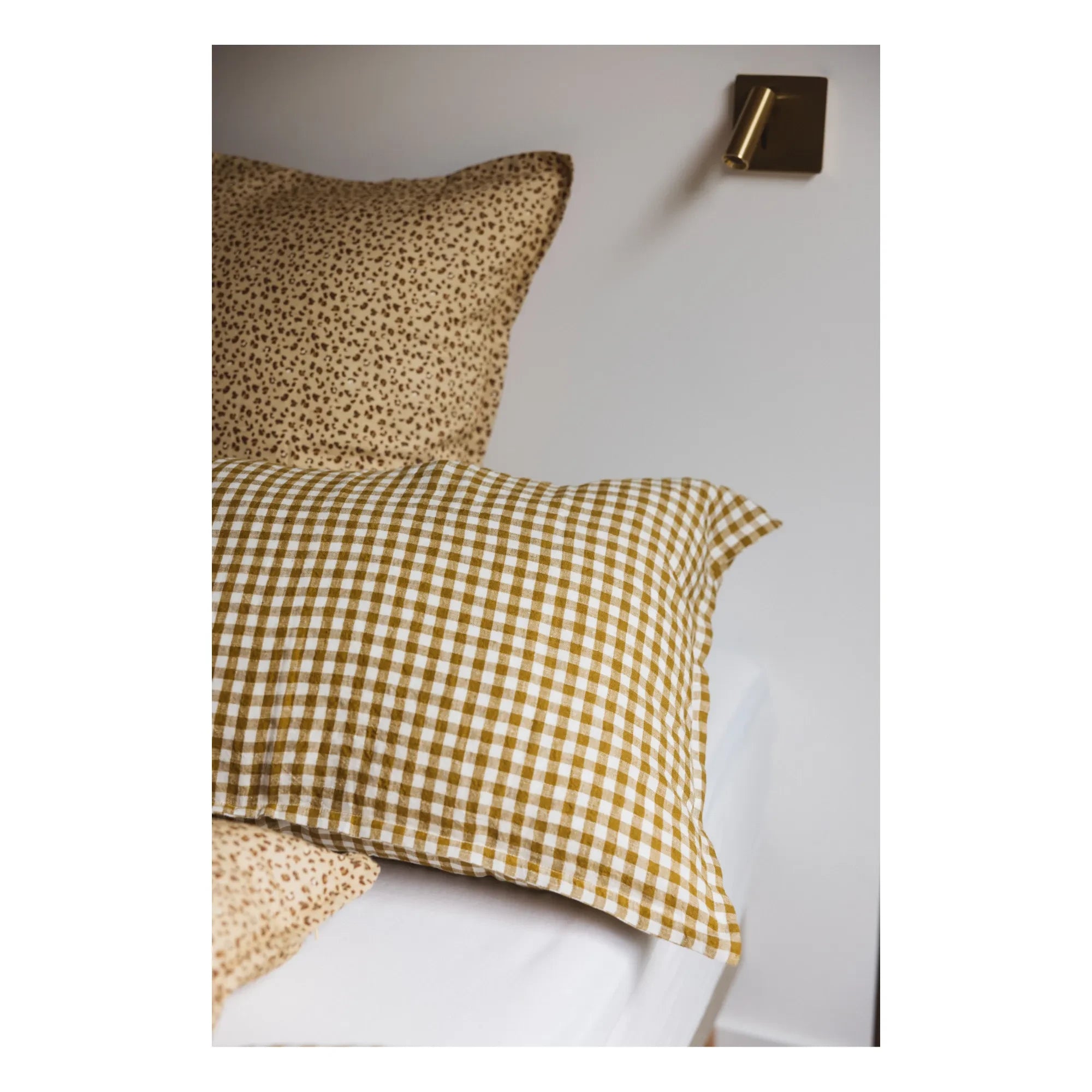 Gabrielle Paris - Funda de almohada de lino lavado Gingham | Color amarillo curry