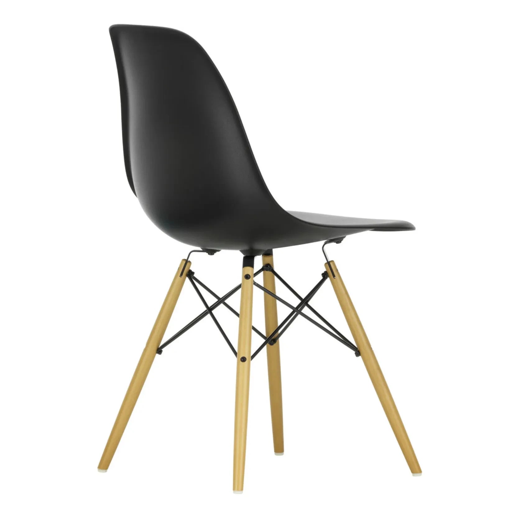 Vitra - Silla DSW de plástico - Base de arce - Charles & Ray Eames | Negra