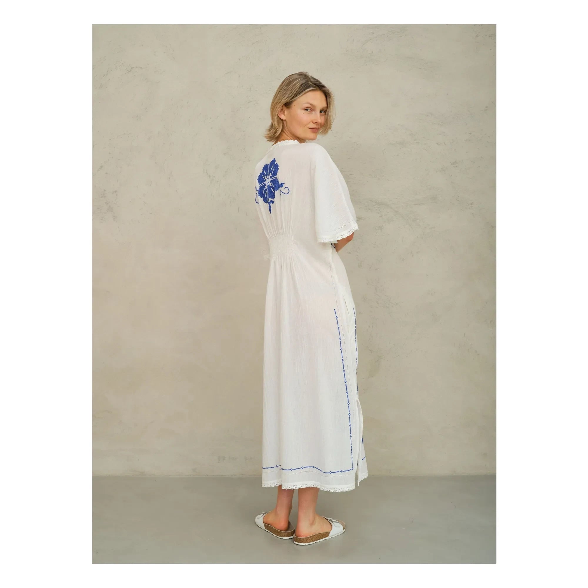 M.A.B.E. - Vestido bordado Laney | Azul