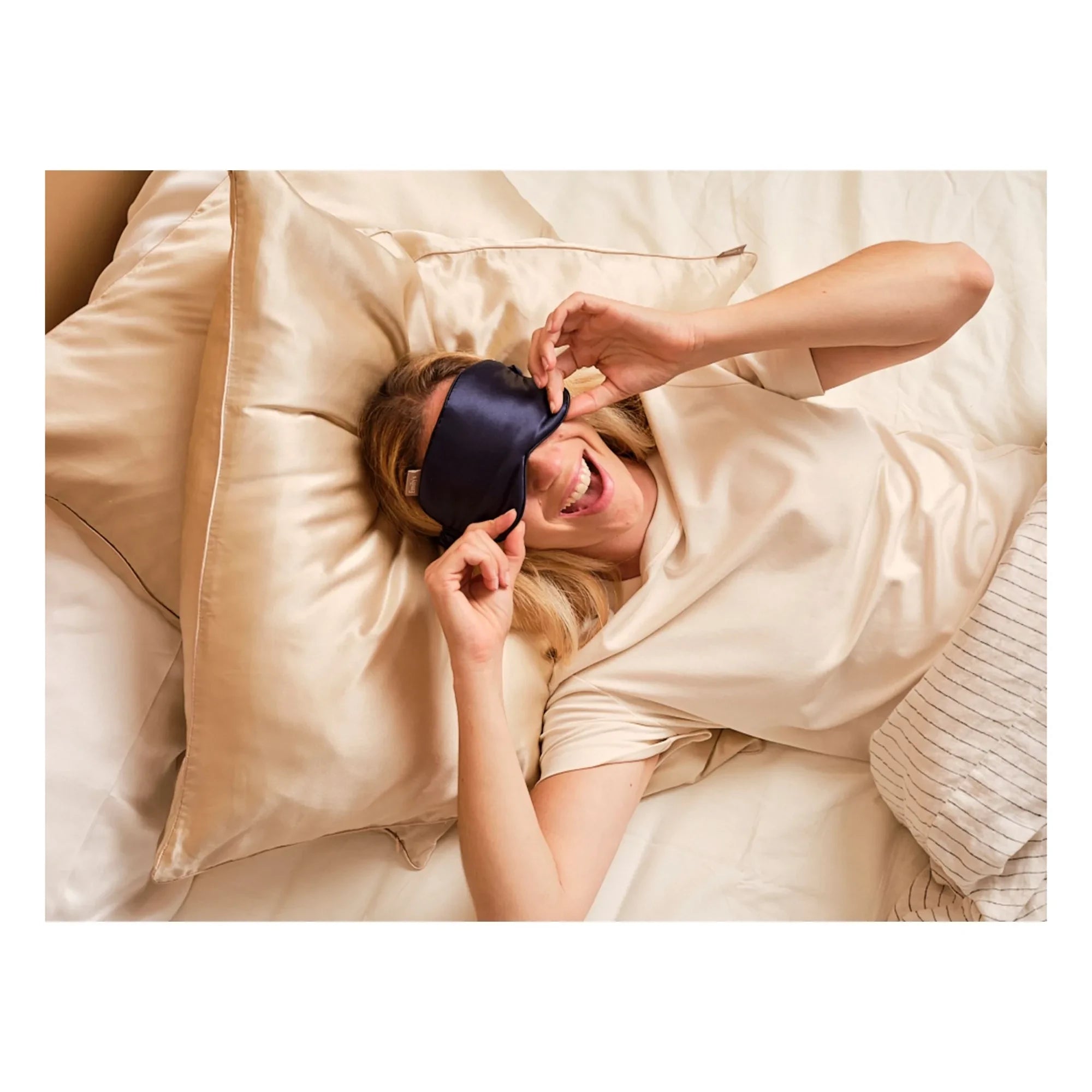 Emily's Pillow - Antifaz de seda | Azul Noche