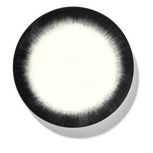 Serax - Tabaco, diseño de Ann Demeulemeester