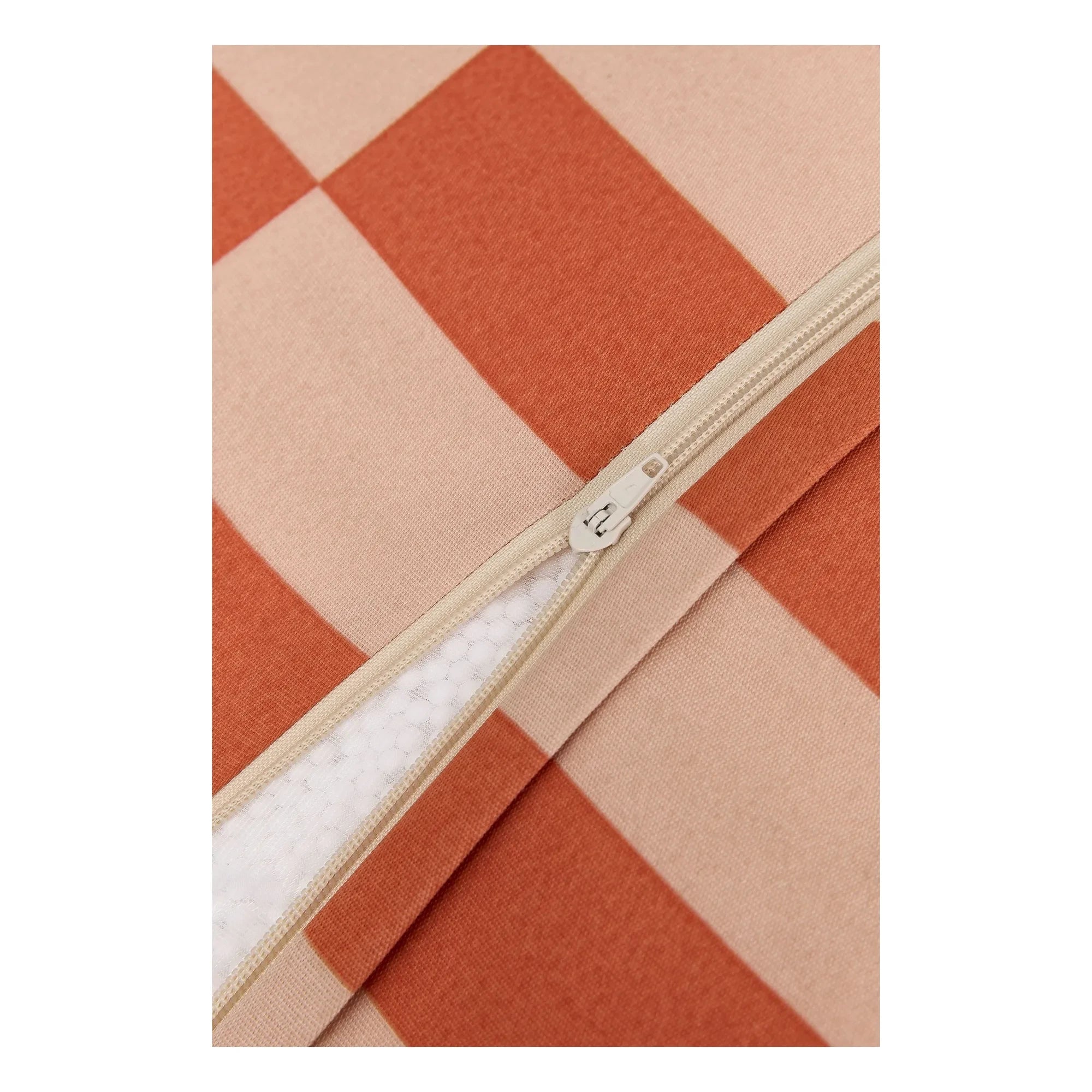 Nobodinoz - Puf largo de exterior Matteo Tiles | Naranja
