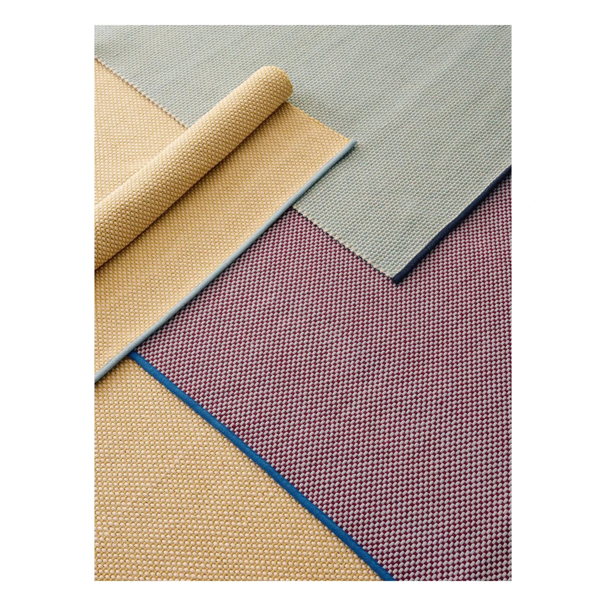 Hay - alfombra de 3 colores | Gris claro