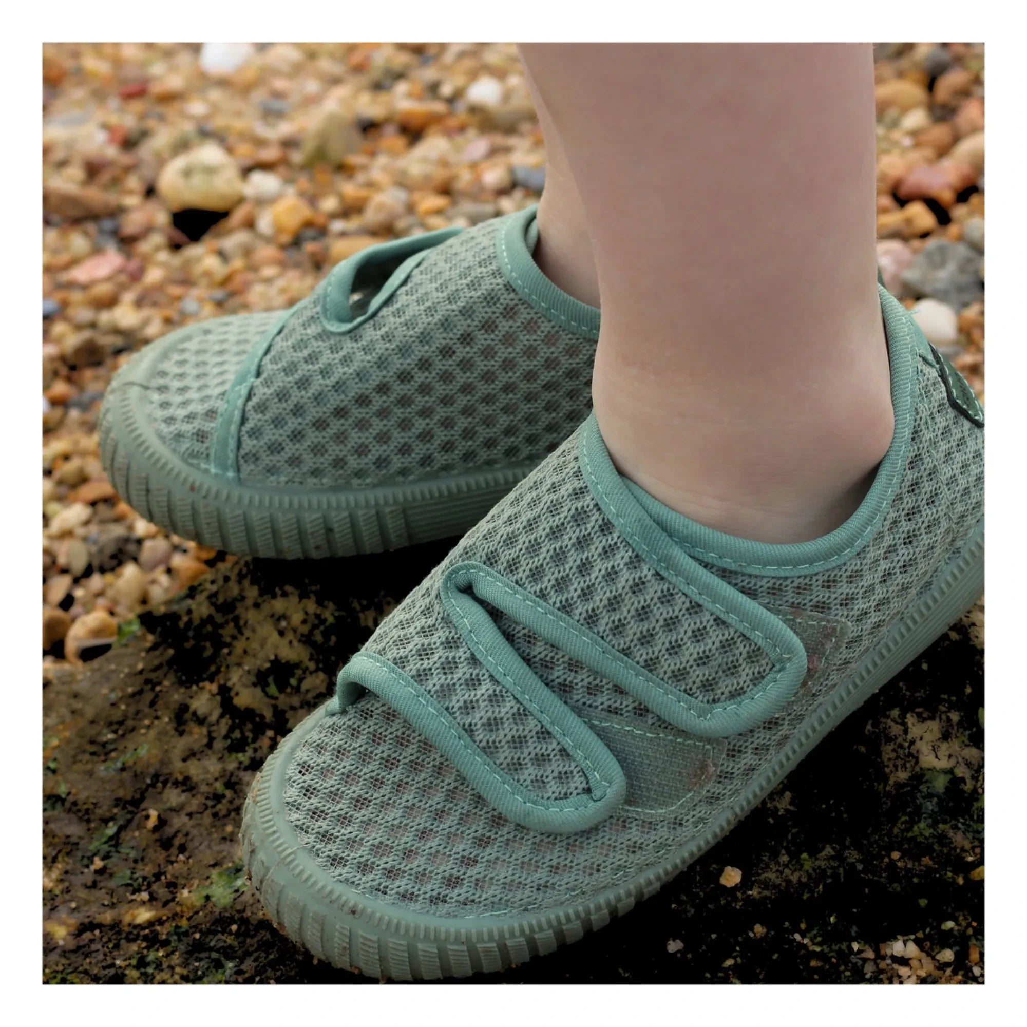 Grech & Co - Zapatillas de Fibra Reciclada Scratch Play | Verde pálido