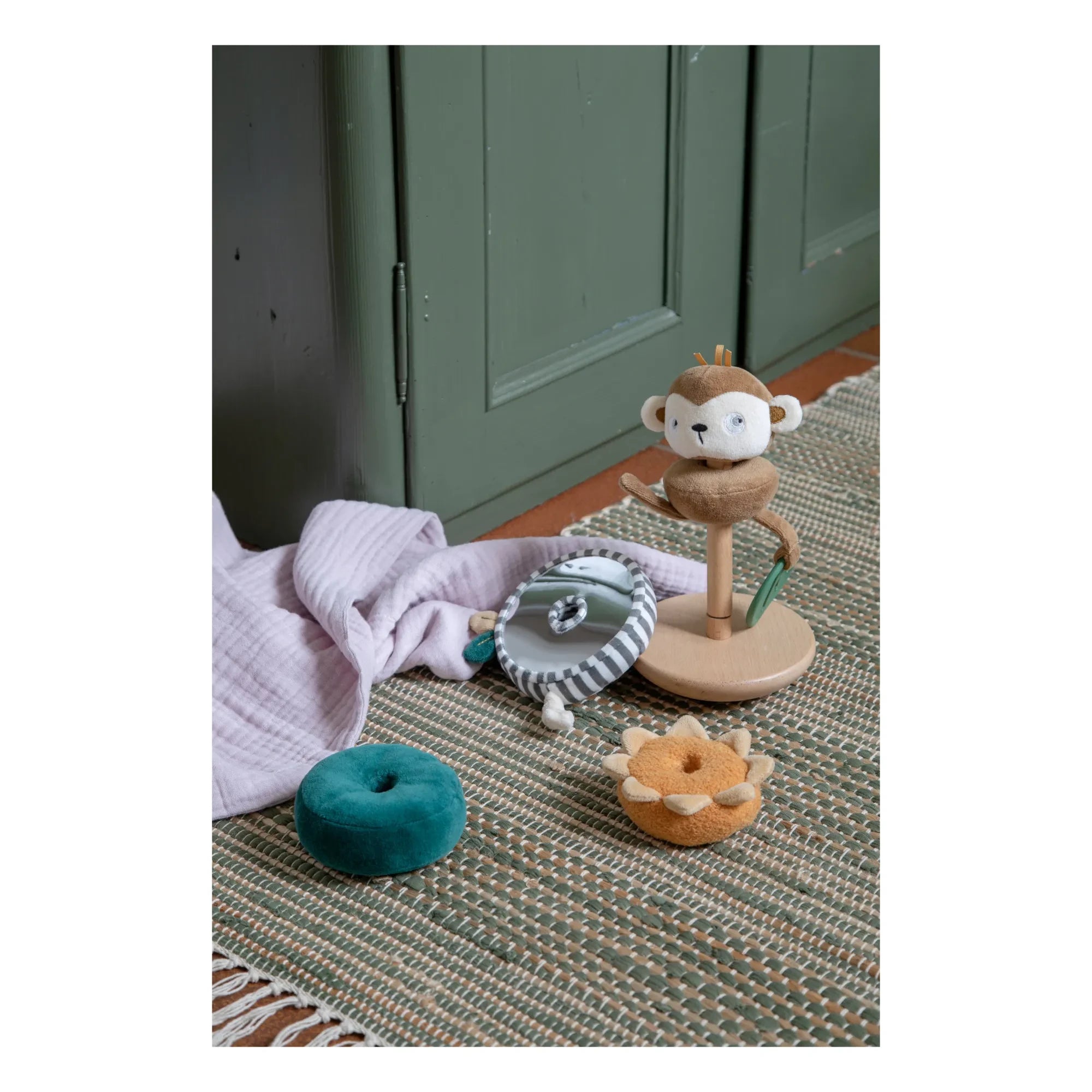 Sebra - Mono Balancín de Peluche y Madera