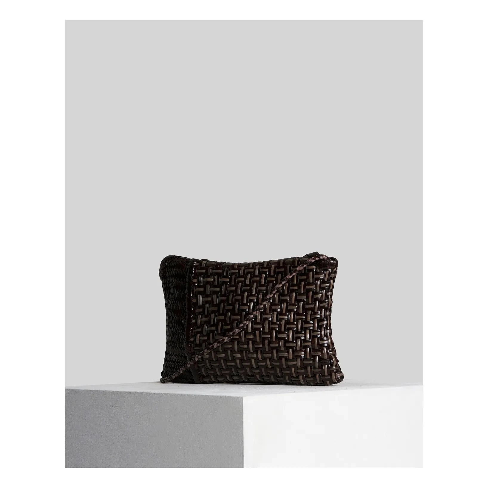 Vipera - Bolso de mano de piel con parche de almohada | Chocolate