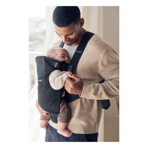 BabyBjörn - Mochila Portabebés Mini Malla | Negro