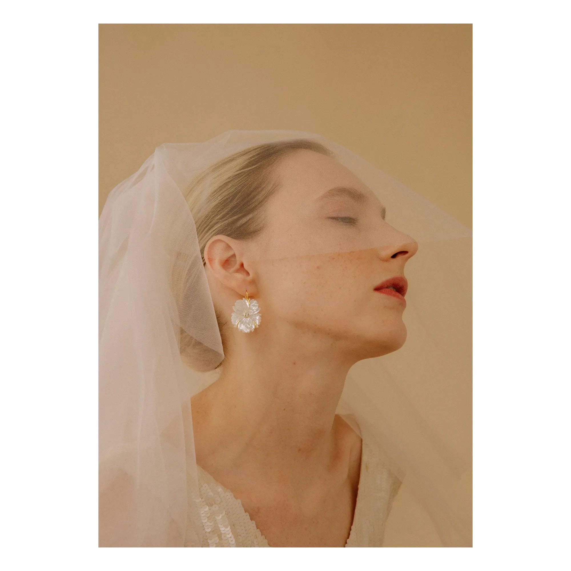 Lizzie Fortunato - Pendientes New Bloom | Crudo