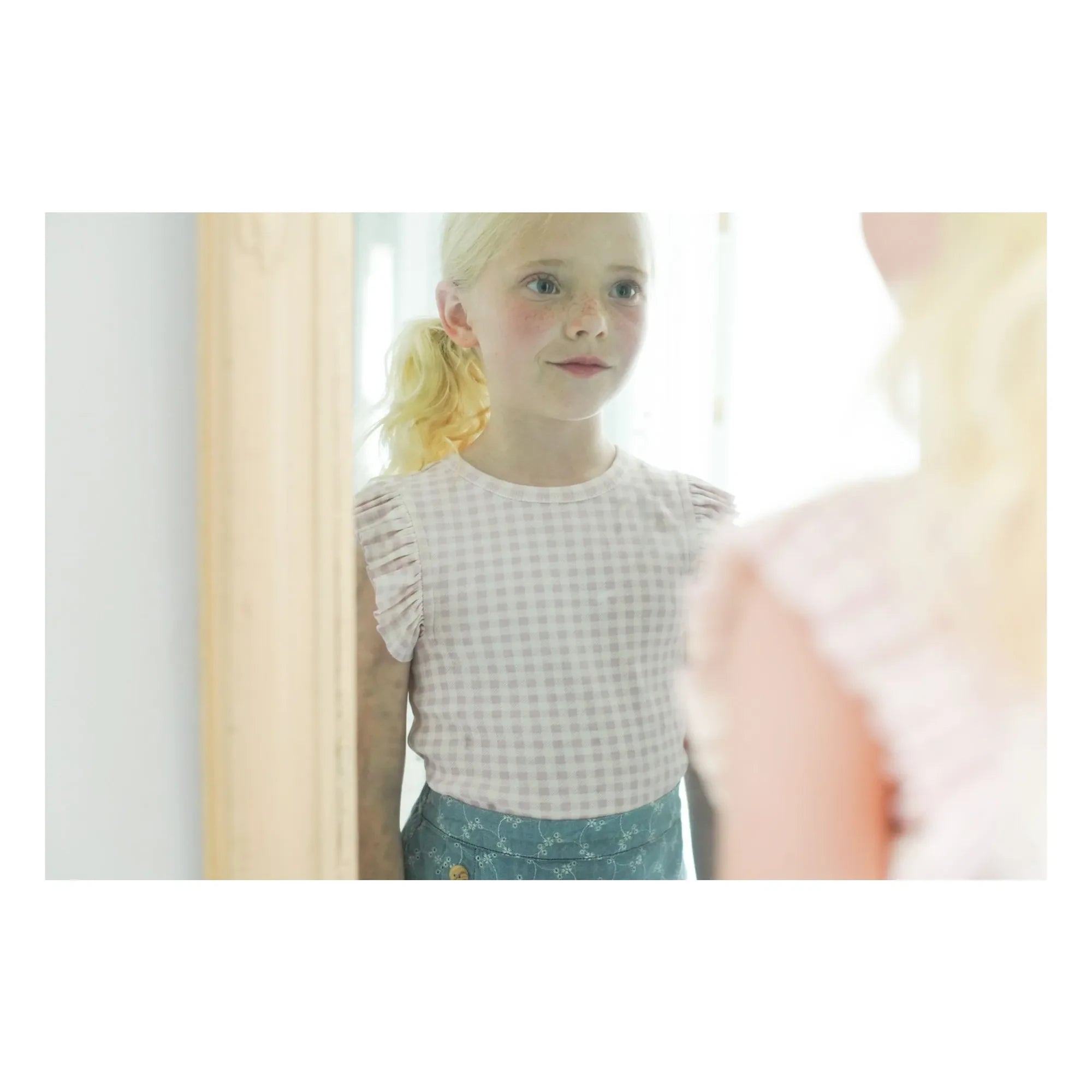 Soor Ploom - Camiseta de Algodón Orgánico Vichy con Volantes de Pointelle | Rosa