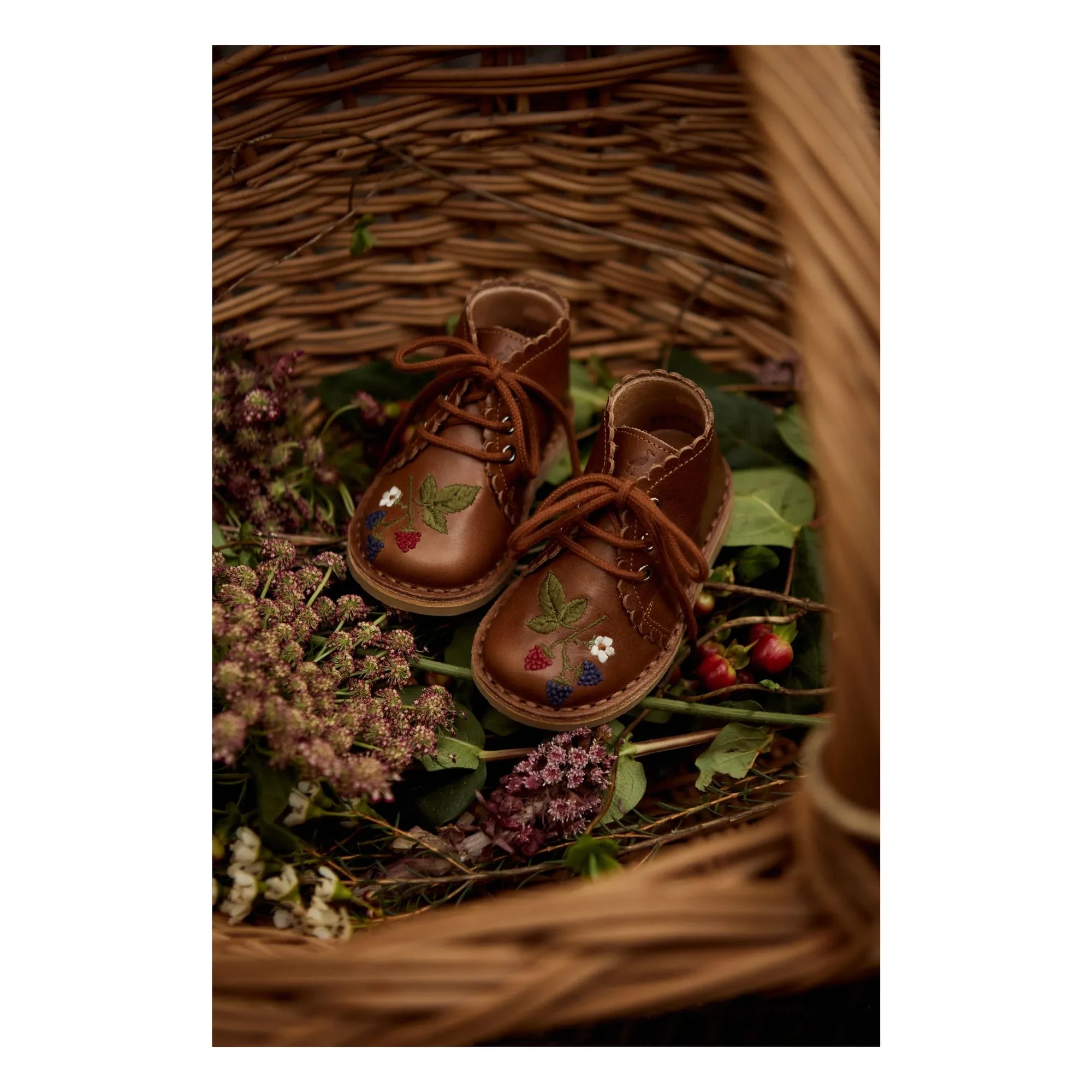 Petit Nord - Botas Scallop Blackberries - Colección Uniqua | Marrón