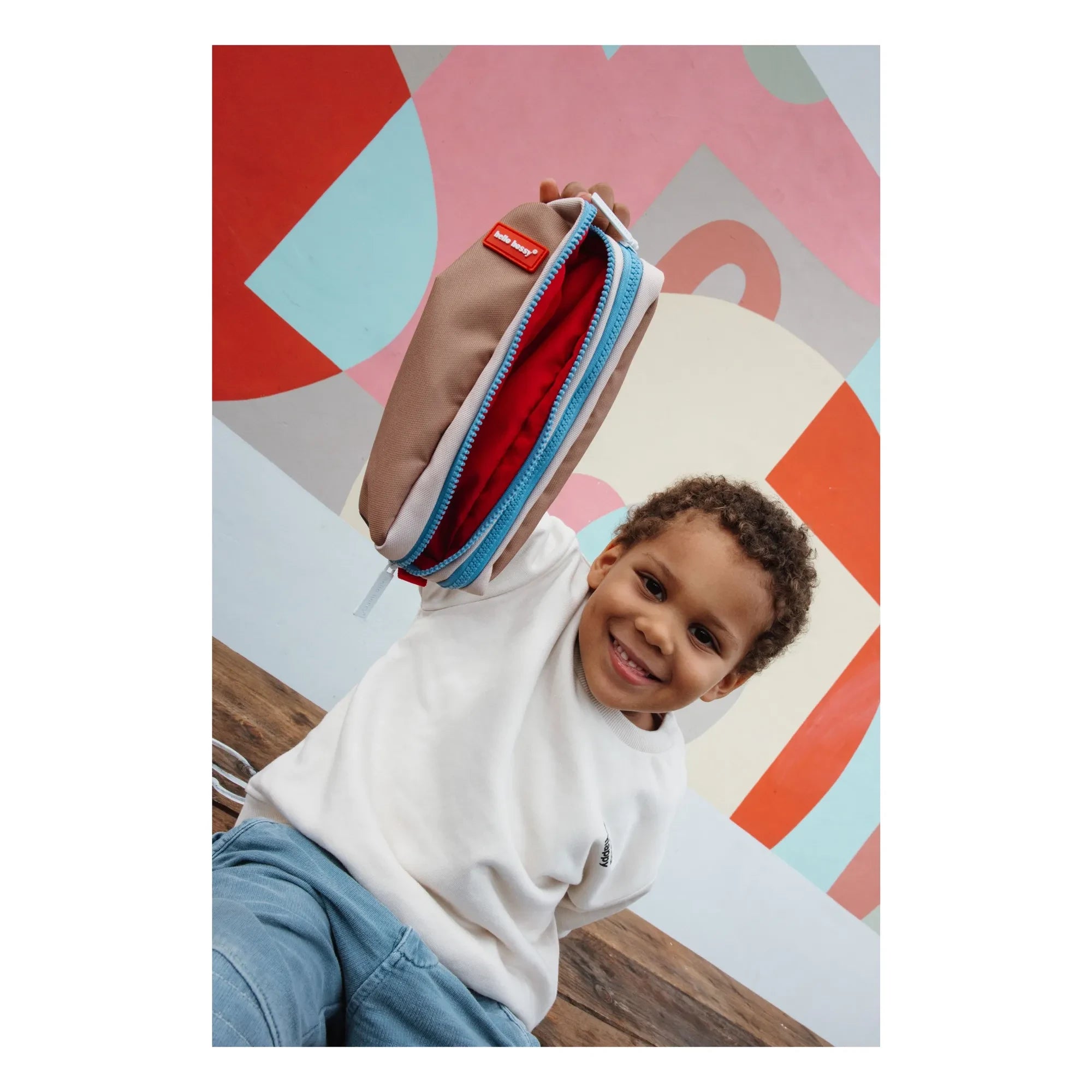Hello Hossy - Ceviz renkli kalem kutusu