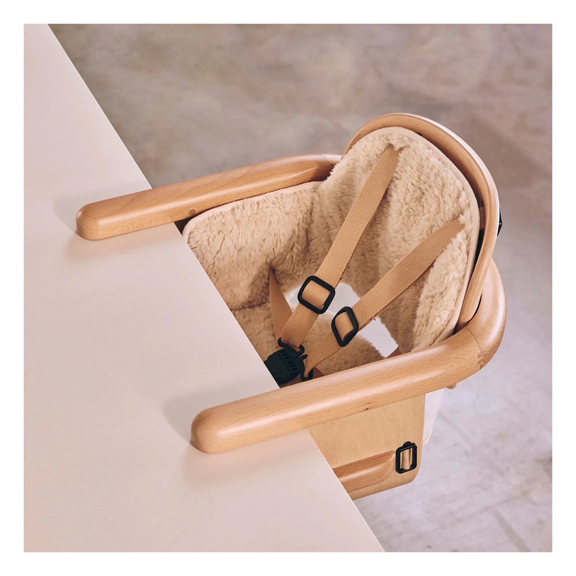 Charlie Crane - Cojín de asiento Hiko para mesa | Crudo