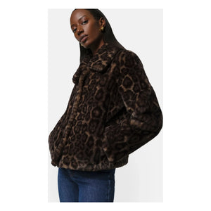 Apparis - Chaqueta Elis Leopard de fibra reciclada | Marrón