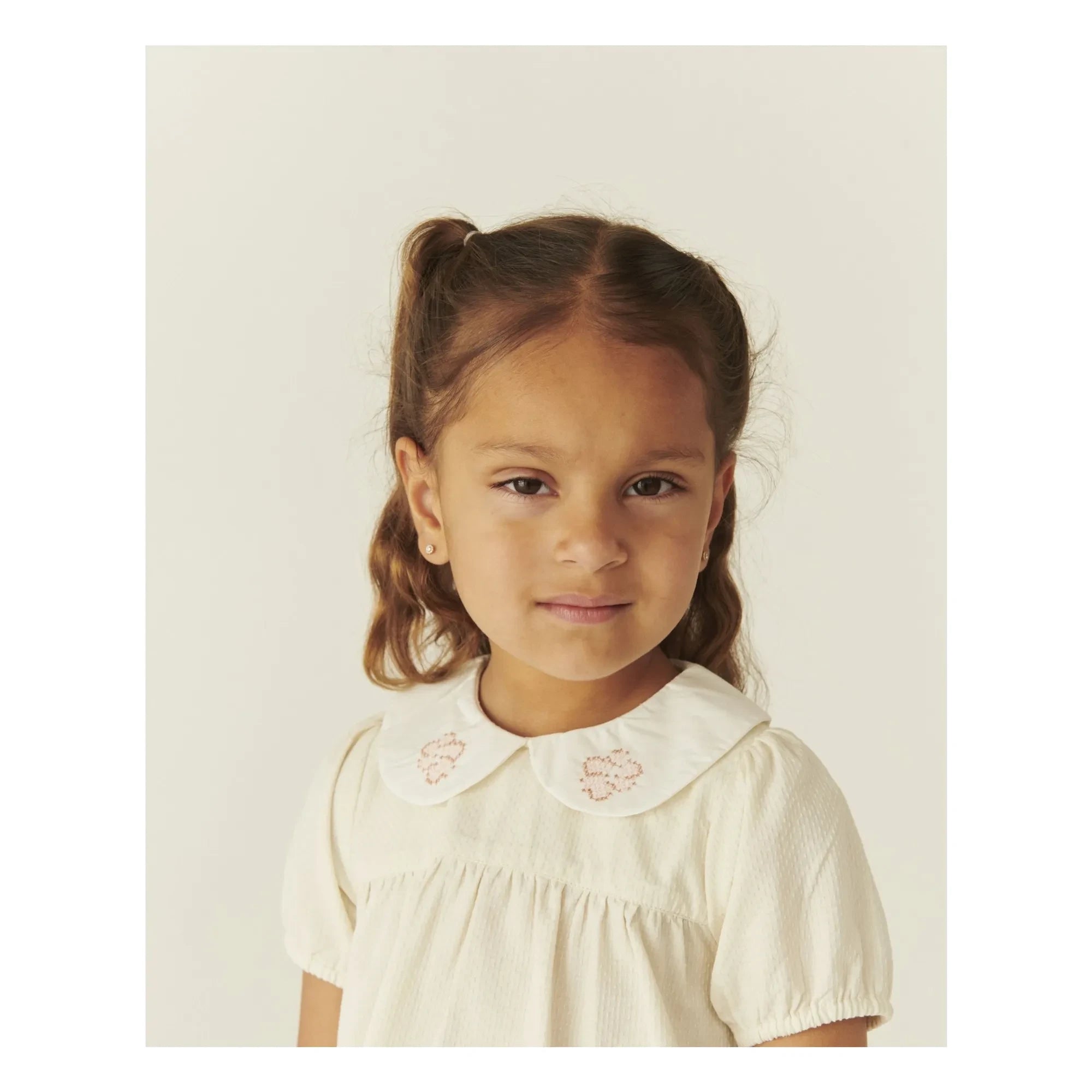 Copenhagen Colors - Blusa con volantes cuello Claudine algodón orgánico | Crema