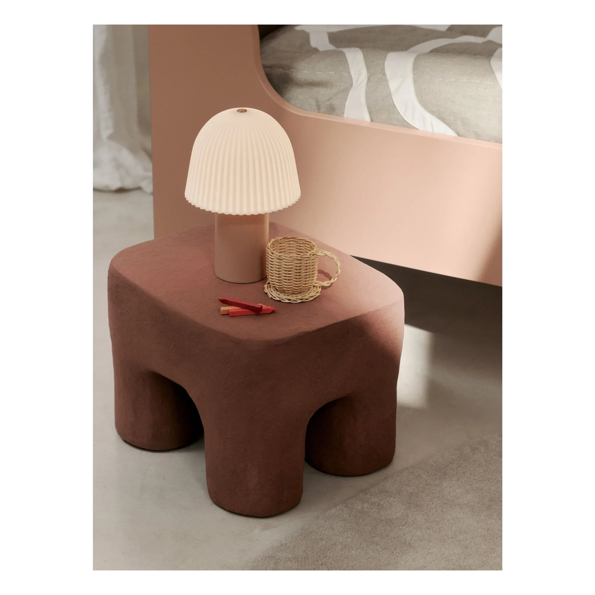 Ferm Living Kids - Lámpara de mesa con flecos | Melocotón