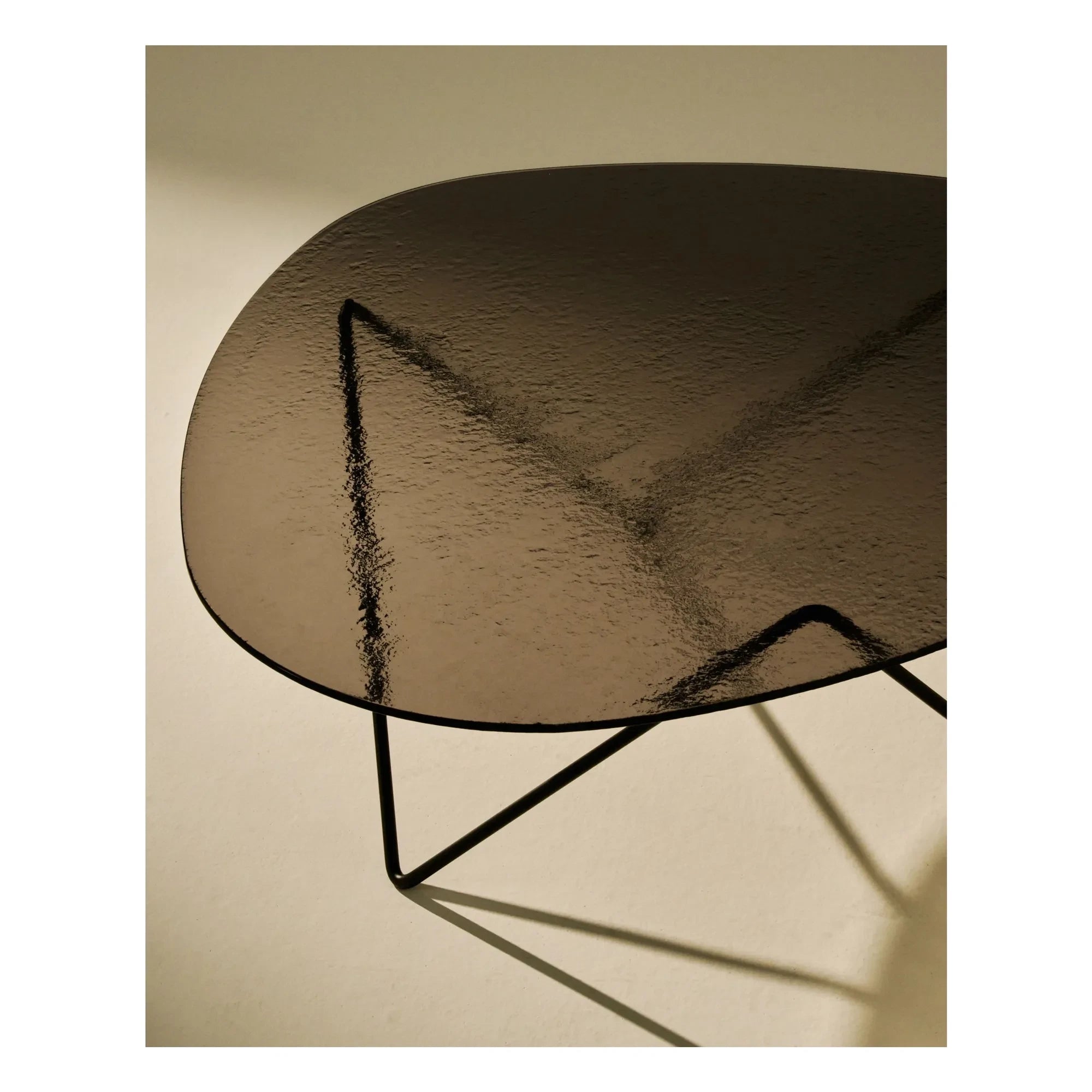 Gubi - Mesa auxiliar Pedrera, Corsini & Ruiz Millet | Bronce