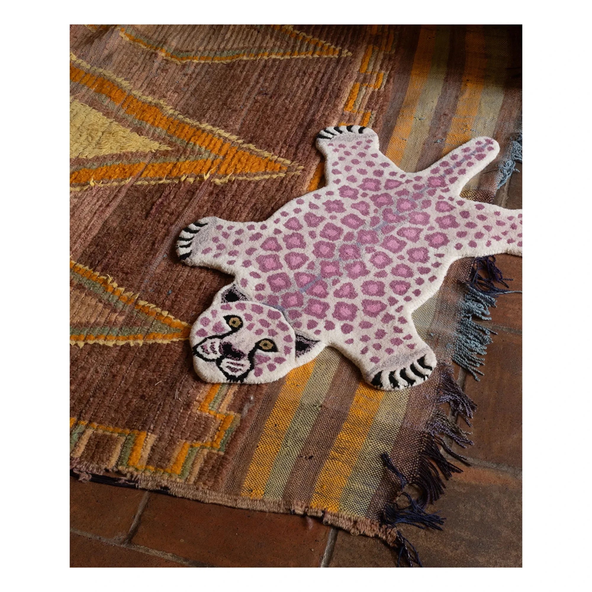 Doing Goods - Alfombra de leopardo Lilly | Lila