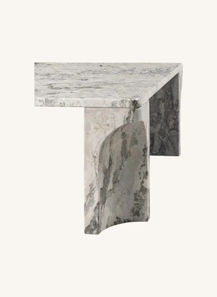 Gubi - Mesa Doric de mármol, GamFratesi | Gris