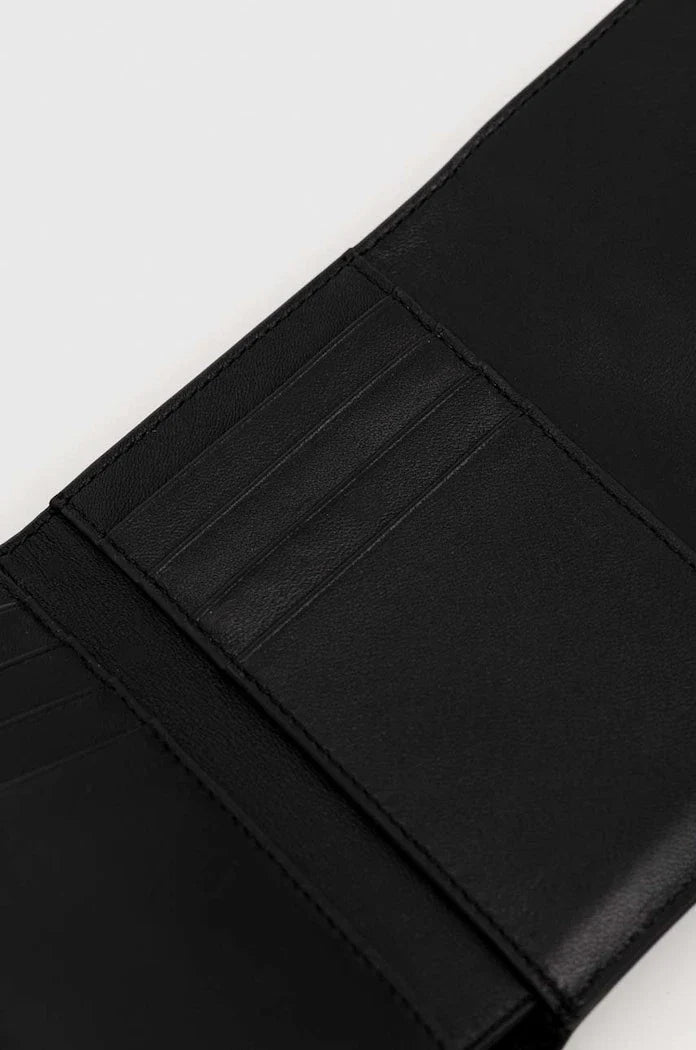 Billetera Furla