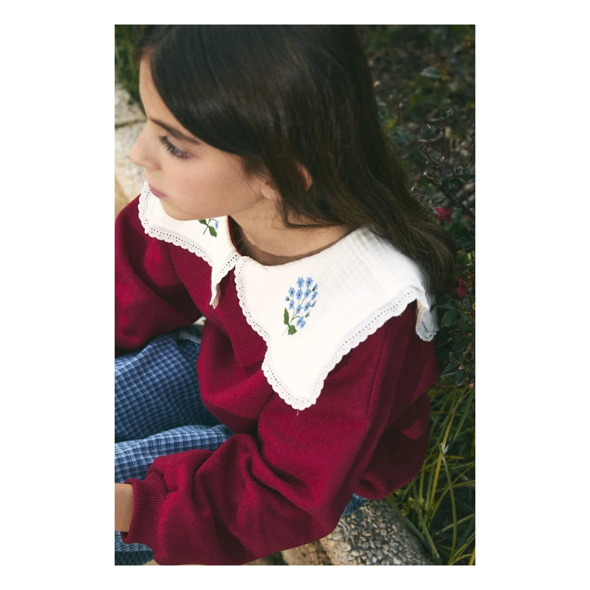 birinit - Sudadera con cuello drapeado, bordada en algodón orgánico | Burdeos