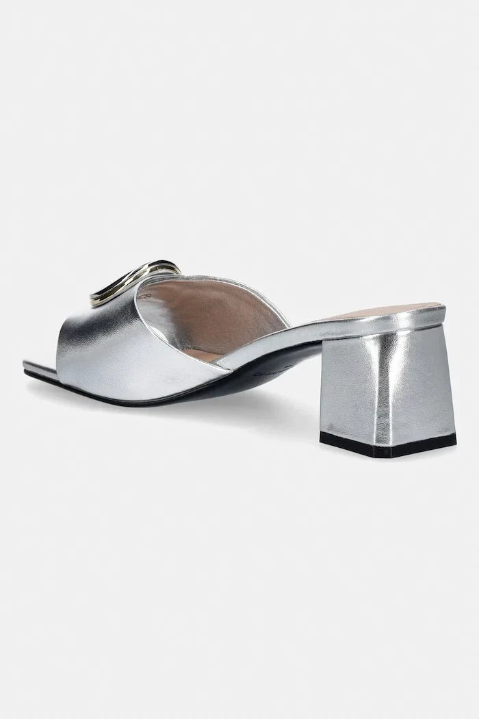 Sandalias de tacón bajo de cuero para mujer Valentino VALENTINE