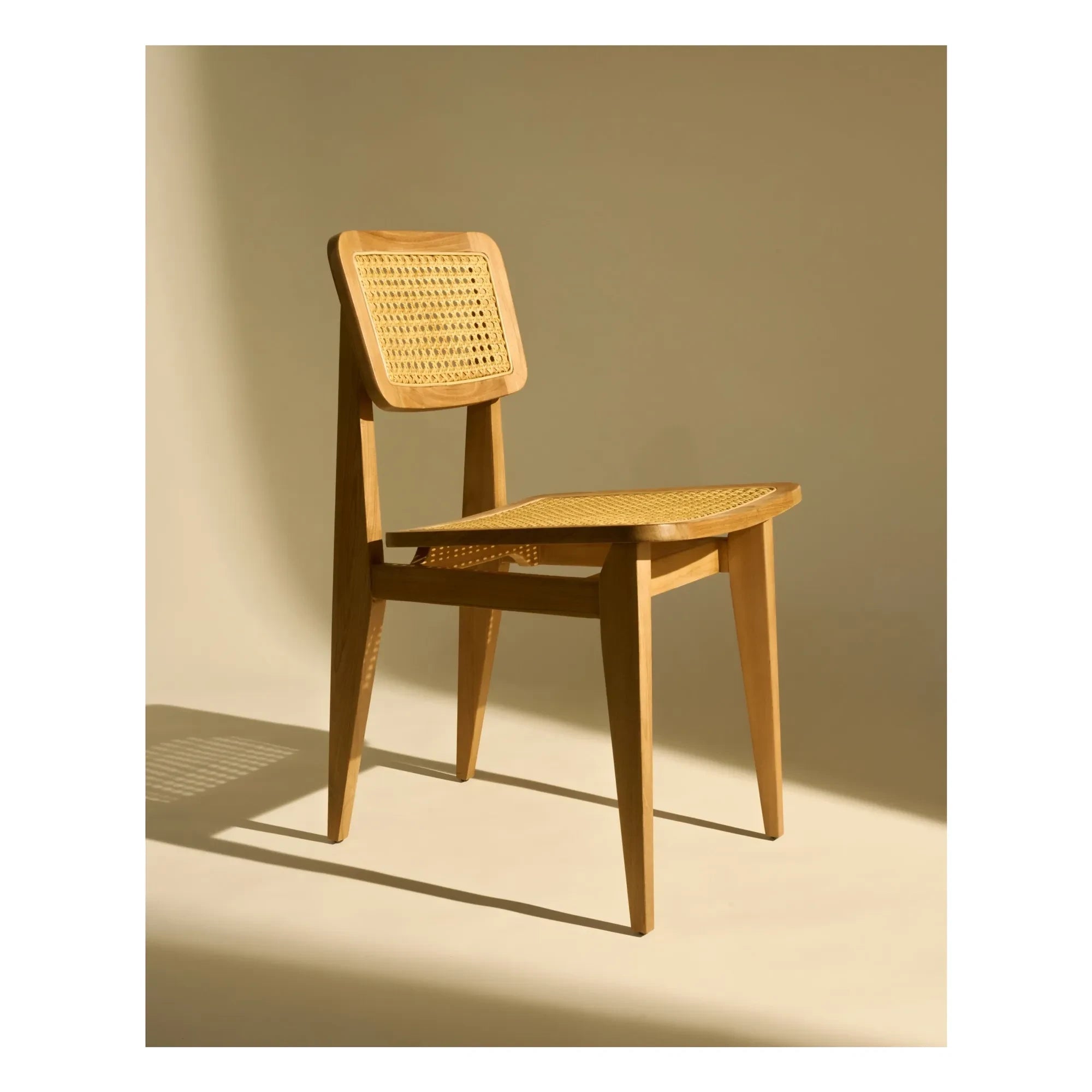 Gubi - C-Chair para exterior, Marcel Gascoin