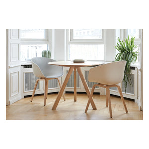 Hay - CPH20 Mesa Redonda Lacada, Base de Roble | Roble