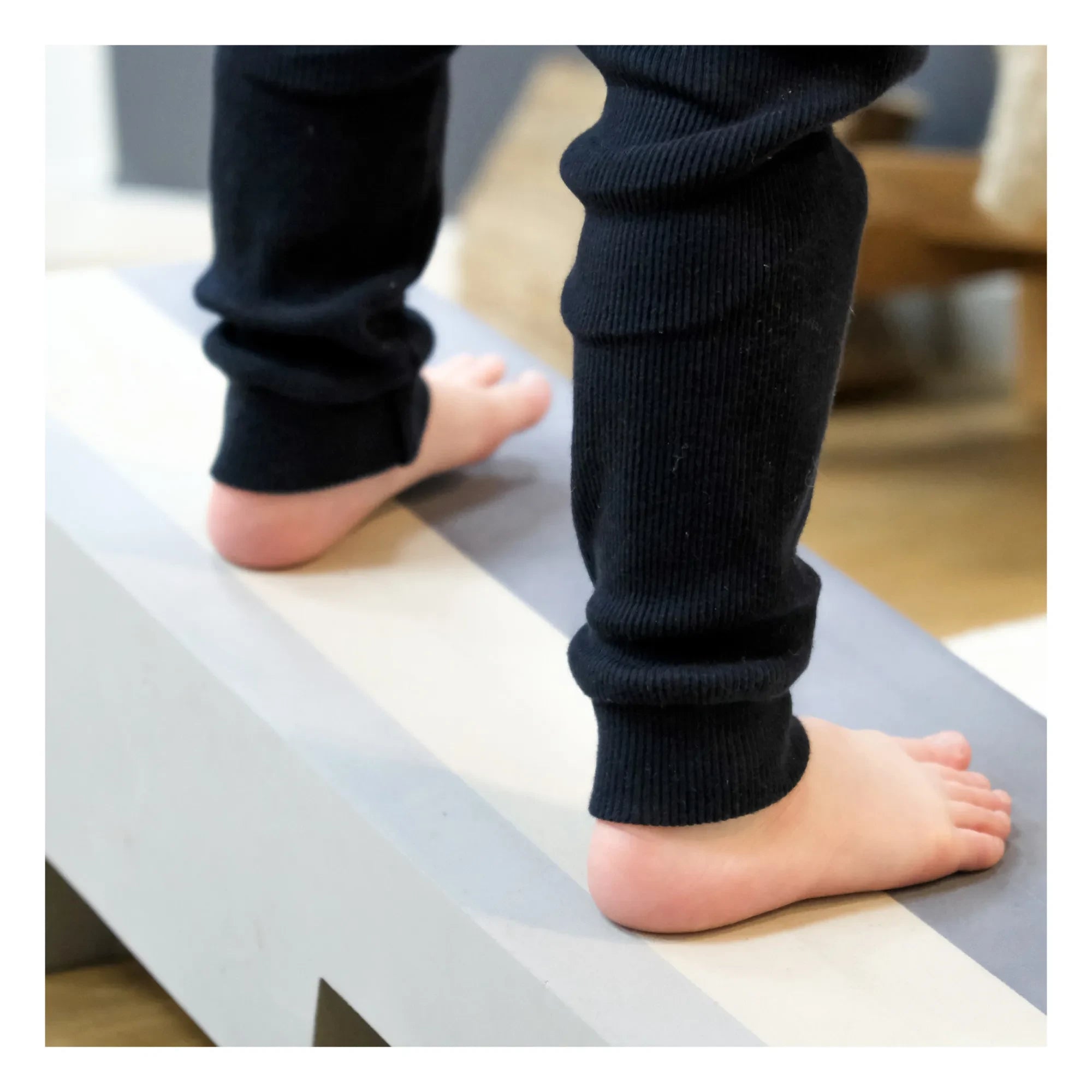 BObles - Mueble de rodadura de cocodrilo de goma EVA | Azul