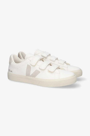 Zapatillas deportivas de cuero con logo de Veja Recife