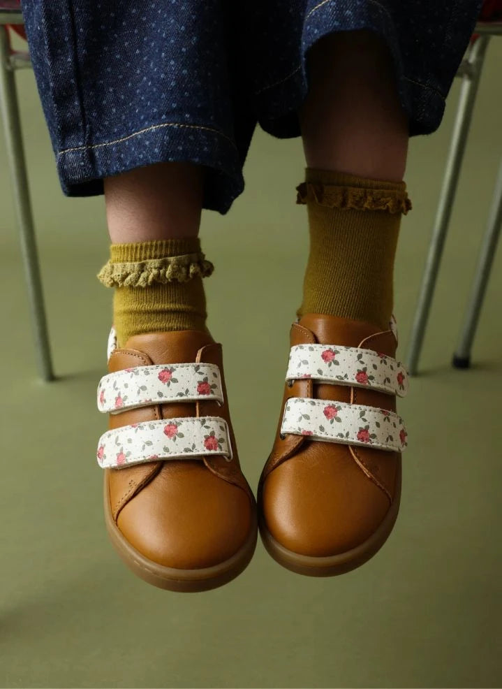 Lazare - Mahaut Zapatillas con estampado de flores | Camel
