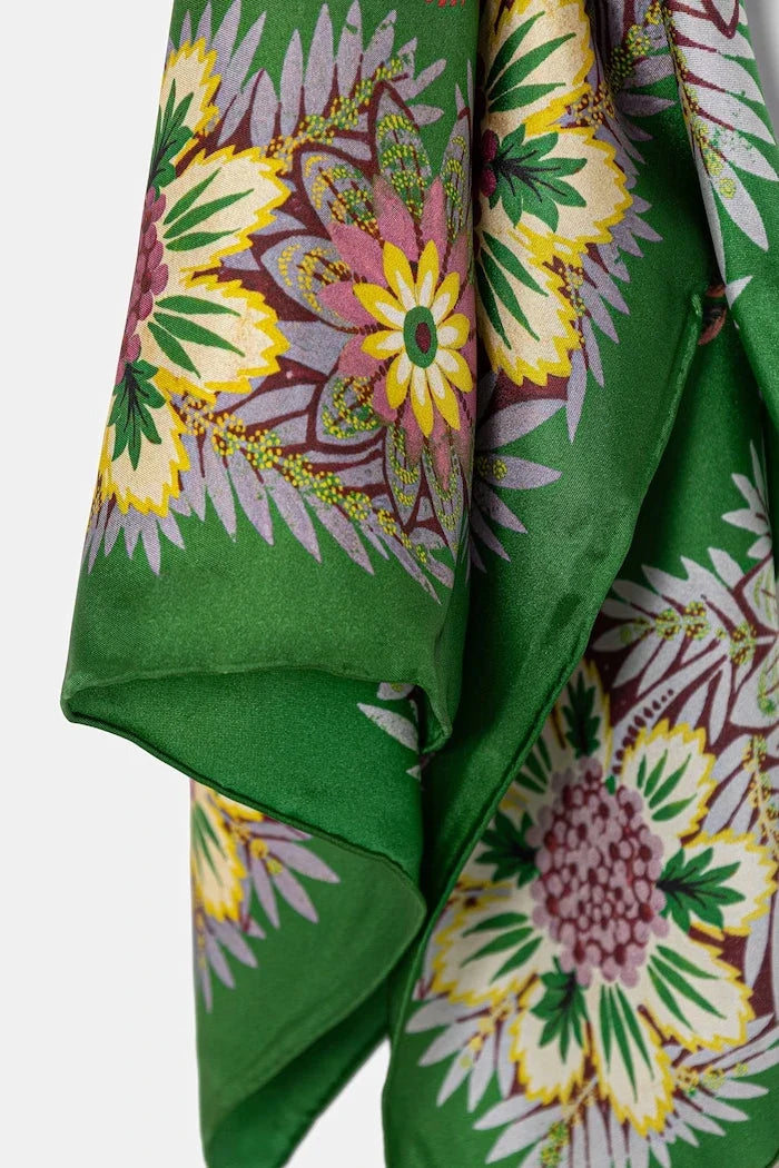Pañuelo de seda AONESTONEW para mujer de Weekend Max Mara