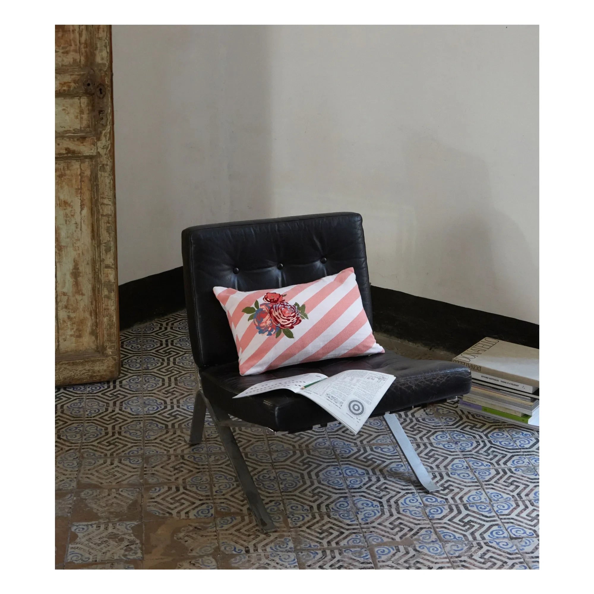 The Socialite Family - Carino yastık, Lisa Corti x The Socialite Family | Pembe
