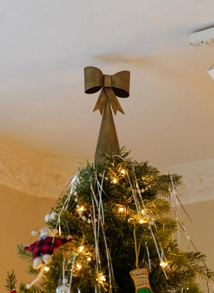 Anna + Nina - Radiant Ribbon adorno para la parte superior del árbol de Navidad | Dorado