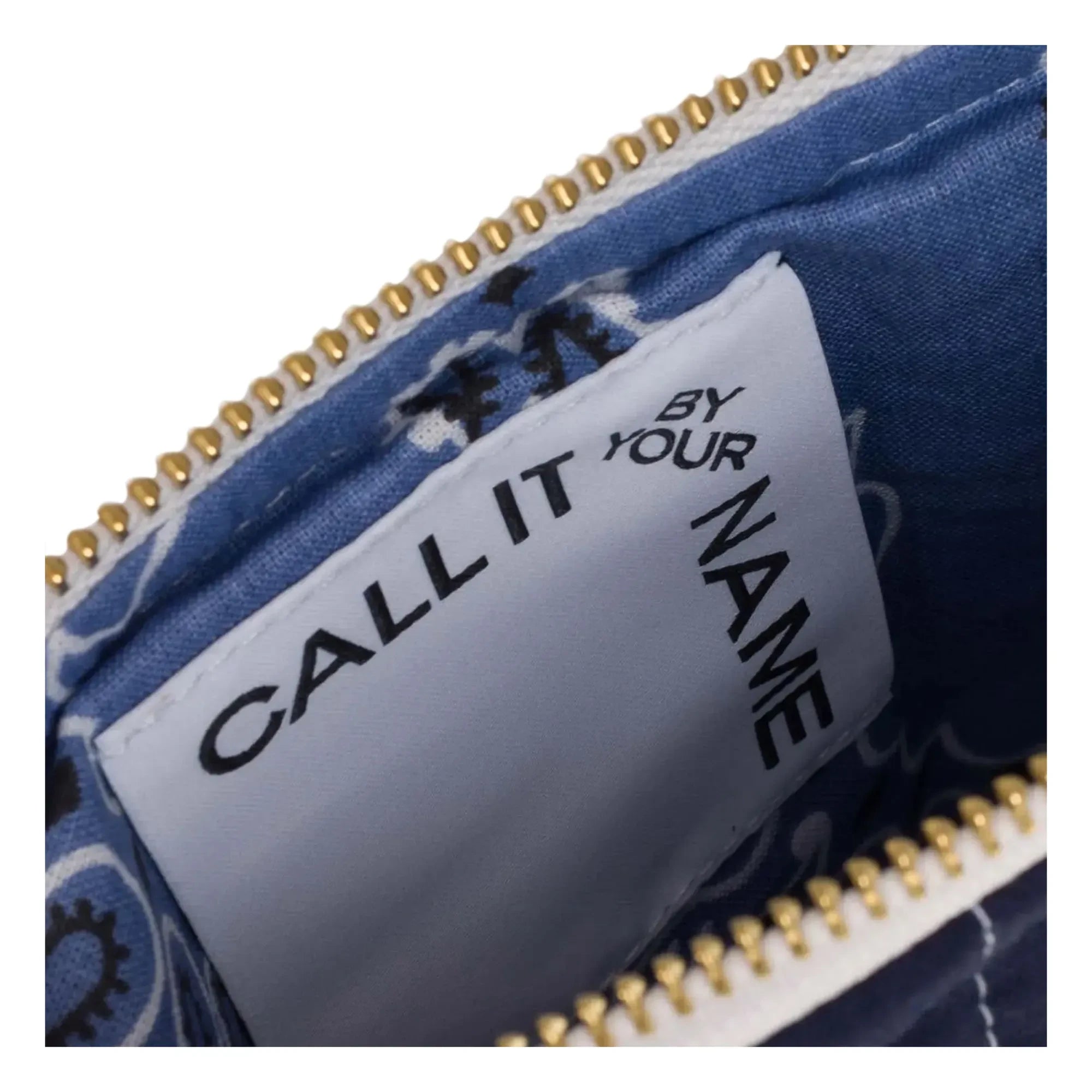 Call it by your name - Mini Corazón Acolchado con Bolsillo con Cremallera | Azul marino