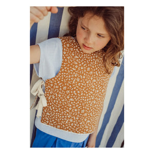 THE LiTTLE POETS - Chaqueta sin mangas reversible de algodón orgánico Louise | Caramelo
