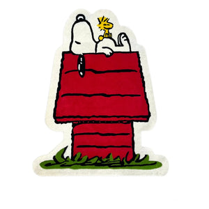 Maison Deux - Alfombra Peanuts Dog House | Rojo