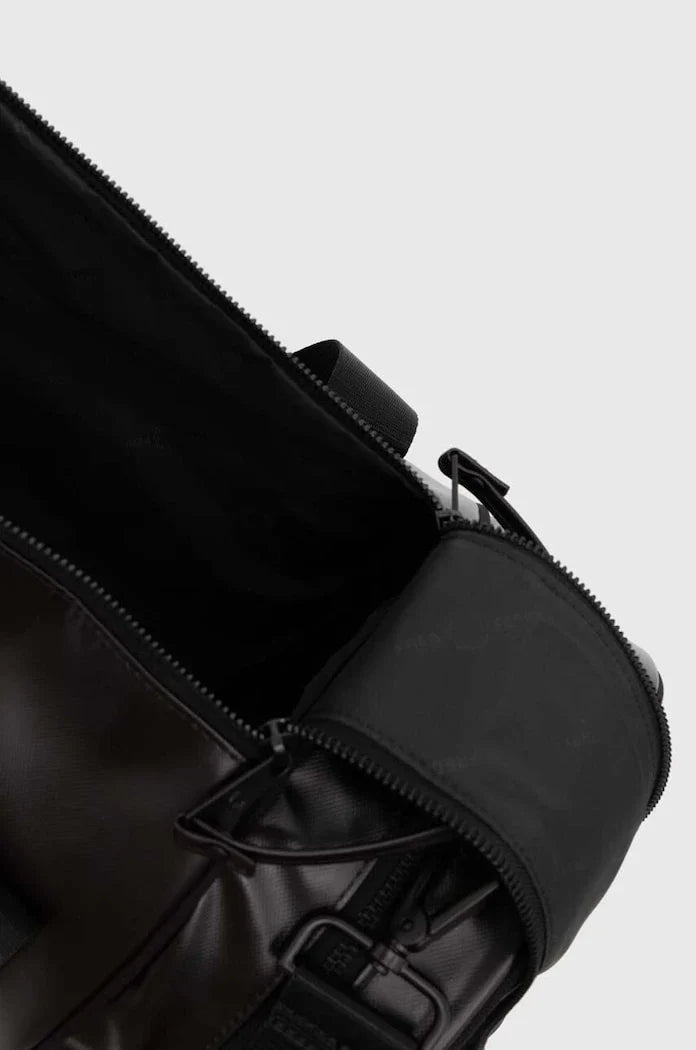 Bolso Tonal Clásico Barrel Fred Perry