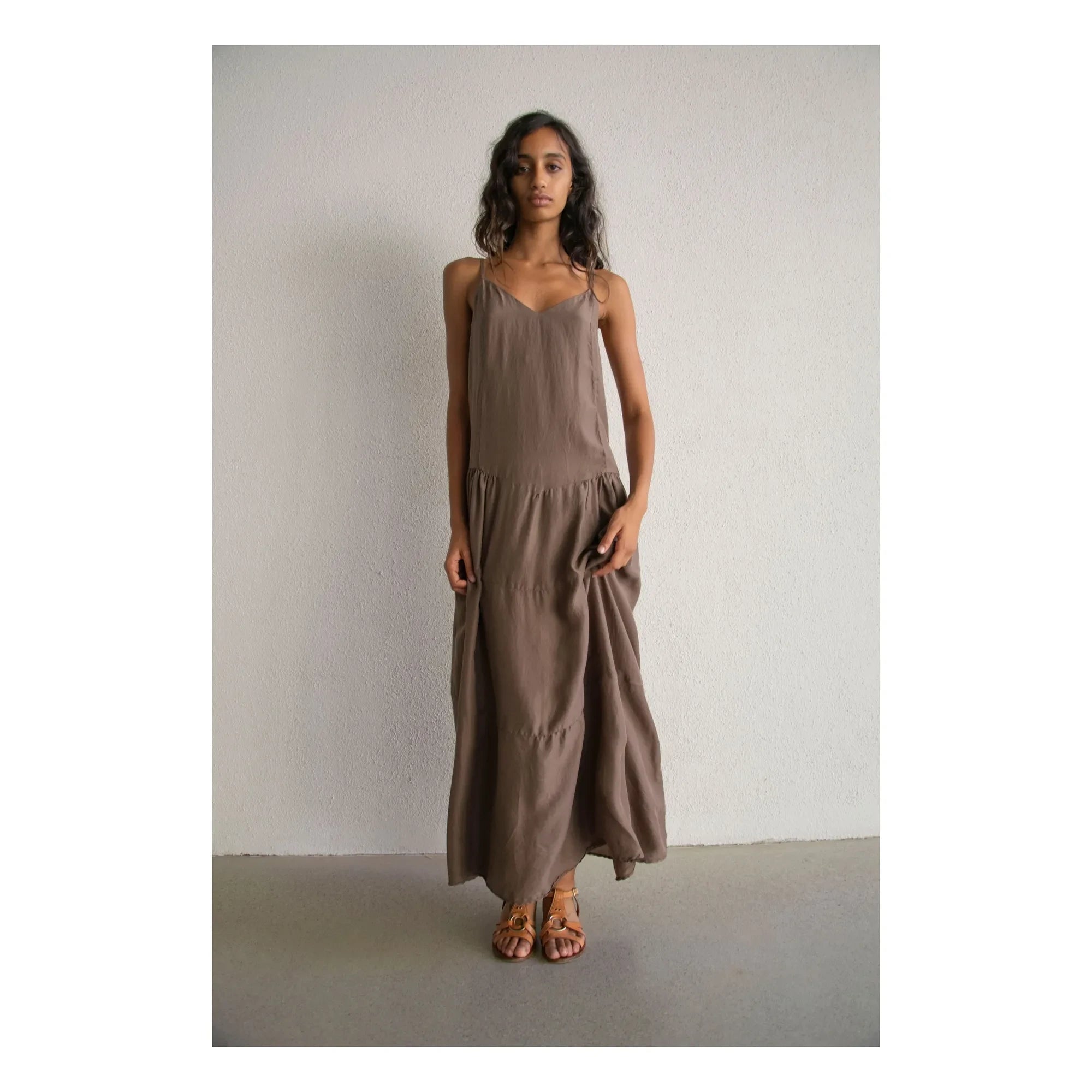 THEAVANT - Vestido de satén Martini | Chocolate
