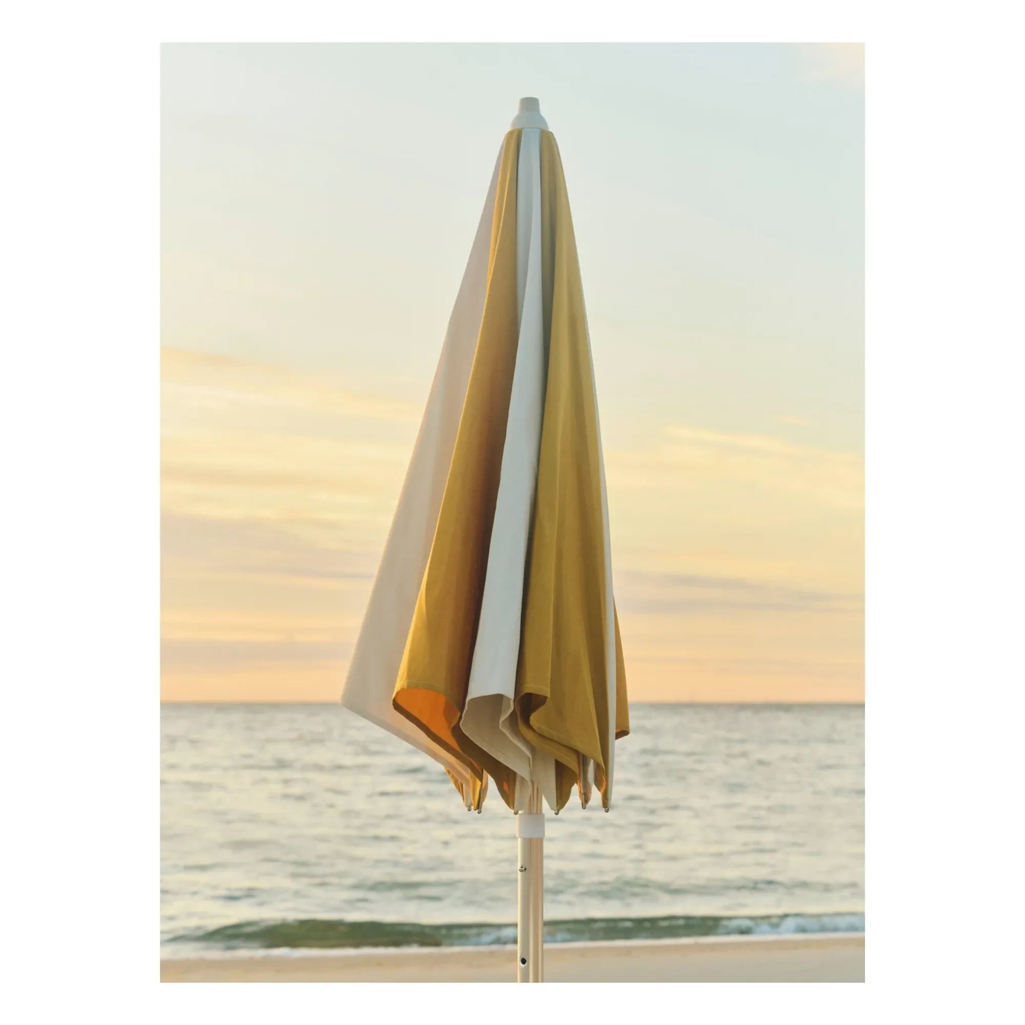 Hay - Sombrilla hexagonal Terrazza | Ocre