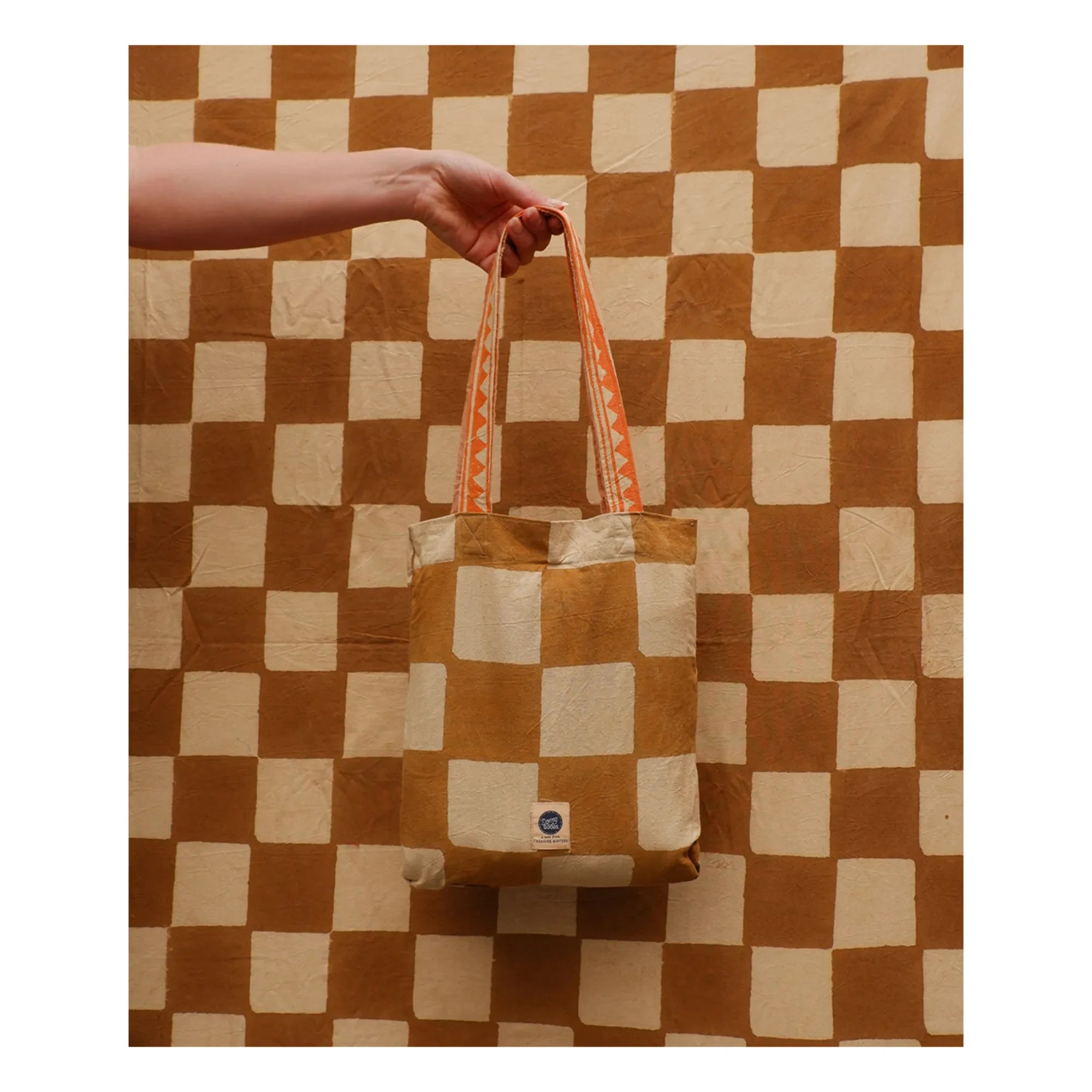 Doing Goods - Bolsa tote de algodón con diseño Checkmate | Mostaza